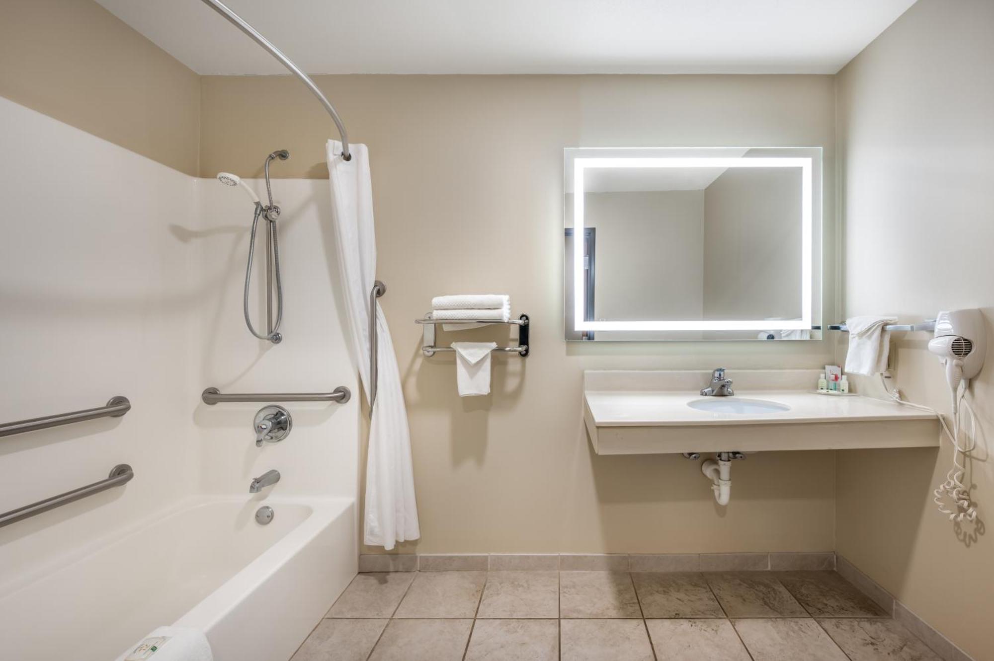 Quality Inn & Suites Rockport-Owensboro North Gold Award Winner Екстериор снимка